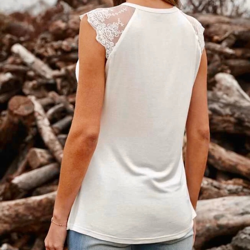 SHEIN Top - Picture 2 of 4